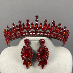 Kırmızı Catherine Taşlı Kına Gelin Tacı Ve Üç Mekikli Küpe Takımı-GELINTACI-847 Kırmızı Catherine Taşlı Kına Gelin Tacı Ve Üç Mekikli Küpe Takımı-GELINTACI-847