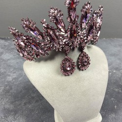 Pembe Diana Yüksek Taşlı Kına Gelin Tacı Ve Damla Taşlı Abiye Küpe Takımı-GELINTACI-876 Pembe Diana Yüksek Taşlı Kına Gelin Tacı Ve Damla Taşlı Abiye Küpe Takımı-GELINTACI-876