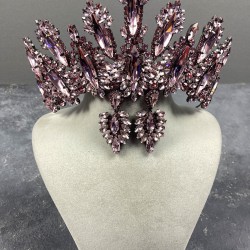 Pembe Diana Yüksek Taşlı Kına Gelin Tacı Ve İnce Mekikli Küpe Takımı-GELINTACI-884 Pembe Diana Yüksek Taşlı Kına Gelin Tacı Ve İnce Mekikli Küpe Takımı-GELINTACI-884