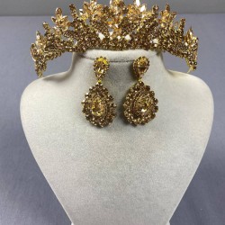 Bal Rengi Selur Yaprak Model Gelin Tacı Ve Damla Taşlı Küpe Takımı-GELINTACI-935 Bal Rengi Selur Yaprak Model Gelin Tacı Ve Damla Taşlı Küpe Takımı-GELINTACI-935