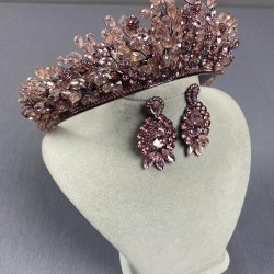 Pembe Boncuk İşlemeli Yoğun Akbahar Gelin Tacı Ve Üç Damla Küpe Seti-GELINTACI-978 Pembe Boncuk İşlemeli Yoğun Akbahar Gelin Tacı Ve Üç Damla Küpe Seti-GELINTACI-978