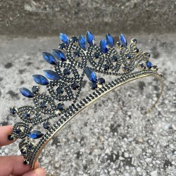 Grace Lacivert Gold Taç – Işıltılı Taşlı Gelin Kına Tacı, Düğün Abiye Aksesuarı Modeli-GRACE-1 Grace Lacivert Gold Taç – Işıltılı Taşlı Gelin Kına Tacı, Düğün Abiye Aksesuarı Modeli-GRACE-1