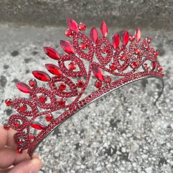 Grace Kırmızı Taç – Işıltılı Taşlı Gelin Kına Tacı, Düğün Abiye Aksesuarı Modeli-GRACE-3 Grace Kırmızı Taç – Işıltılı Taşlı Gelin Kına Tacı, Düğün Abiye Aksesuarı Modeli-GRACE-3