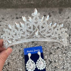 Grace Gümüş Gelin Tacı ve Damla Mekik Küpe Seti – Taşlı Düğün Abiye Aksesuar-GRACE-32 Grace Gümüş Gelin Tacı ve Damla Mekik Küpe Seti – Taşlı Düğün Abiye Aksesuar-GRACE-32