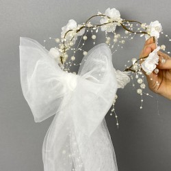 Beyaz Uzun Fiyonklu Ortanca Çiçekli Özel Tasarım Gelin Kına Dış Çekim Tacı-INCILITC-28