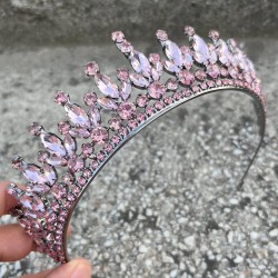 İvanna Pembe Gelin Kına Tacı Özel Gün Aksesuar Kadın Taç Saç Aksesuarı-IVANA-1 İvanna Pembe Gelin Kına Tacı Özel Gün Aksesuar Kadın Taç Saç Aksesuarı-IVANA-1