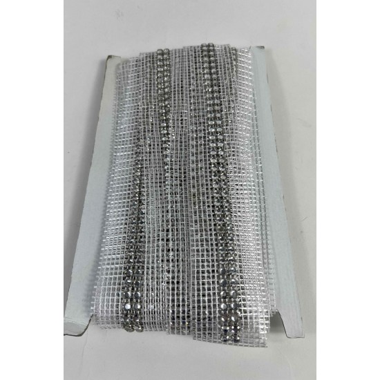 Beyaz Zemin G&uuml;m&uuml;ş Taşlı File Şerit &ndash; Kristal Taşlı Dekoratif Kenar S&uuml;s&uuml; (1 Metre)-KBLY-1018