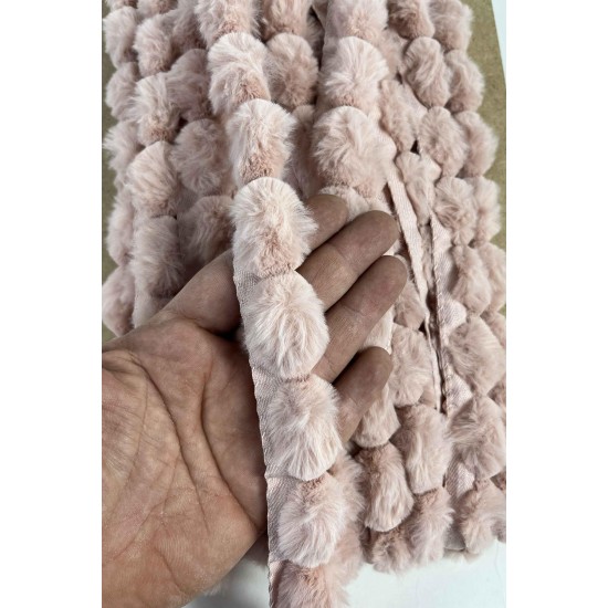 Koyu Pudra Tavşan T&uuml;yl&uuml; Peluş Şerit &ndash; Yumuşak Dokulu Dekoratif Kenar S&uuml;s&uuml; (1 Metre)-KBLY-1020