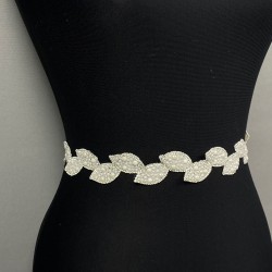 Beyaz Yaprak Taşlı Elbise Kemeri Ve Bel Aksesuarı-KEMER-40 Beyaz Yaprak Taşlı Elbise Kemeri Ve Bel Aksesuarı-KEMER-40