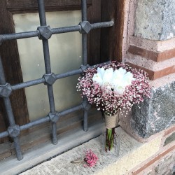 Fuşya Cipsolu Islak Lale Gelin Buketi Ve Yaka Çiçeği-LALE-1005