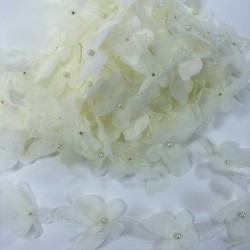 Krem Renk Lazer Kesim Kelebek Şerit-LKT-1103