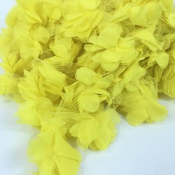 Koyu Sarı Gül Lazer Kesim Çiçek 1 Metre 12-13 Adet Organze Tül Kenar Süsü Tekstil Tasarım Kumaşı Yapay Süs-LKT-1116