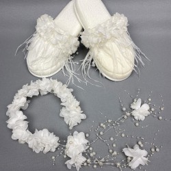 Beyaz Lazer Çiçekli Taç Ve Tüylü Lohusa Terlik Seti-LOH-1020 Beyaz Lazer Çiçekli Taç Ve Tüylü Lohusa Terlik Seti-LOH-1020
