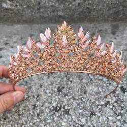 Madeline Bakır Abiye Tacı – Taşlı Düğün Kına Nişan Tacı, Gelin Aksesuar Modeli-MADELINE-1 Madeline Bakır Abiye Tacı – Taşlı Düğün Kına Nişan Tacı, Gelin Aksesuar Modeli-MADELINE-1