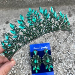 Madeline Gelin Seti – Yeşil Taç ve Üç Mekik Küpe Takımı, Kına Düğün Aksesuarı-MADELINE-12 Madeline Gelin Seti – Yeşil Taç ve Üç Mekik Küpe Takımı, Kına Düğün Aksesuarı-MADELINE-12