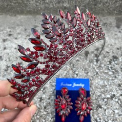 Madeline Gelin Seti – Bordo Taç ve İnce Mekik Küpe Takımı, Kına Düğün Aksesuarı-MADELINE-25 Madeline Gelin Seti – Bordo Taç ve İnce Mekik Küpe Takımı, Kına Düğün Aksesuarı-MADELINE-25