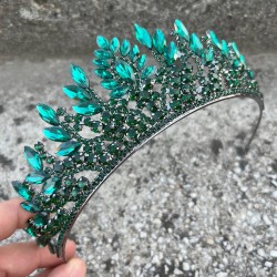 Madeline Yeşil Abiye Tacı – Taşlı Düğün Kına Nişan Tacı, Gelin Aksesuar Modeli-MADELINE-3 Madeline Yeşil Abiye Tacı – Taşlı Düğün Kına Nişan Tacı, Gelin Aksesuar Modeli-MADELINE-3