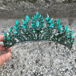 Madeline Yeşil Abiye Tacı – Taşlı Düğün Kına Nişan Tacı, Gelin Aksesuar Modeli-MADELINE-3 Madeline Yeşil Abiye Tacı – Taşlı Düğün Kına Nişan Tacı, Gelin Aksesuar Modeli-MADELINE-3