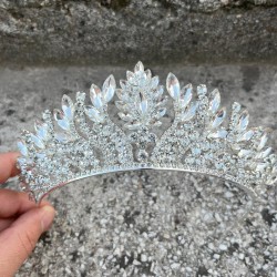 Madeline Gümüş Abiye Tacı – Taşlı Düğün Kına Nişan Tacı, Gelin Aksesuar Modeli-MADELINE-6 Madeline Gümüş Abiye Tacı – Taşlı Düğün Kına Nişan Tacı, Gelin Aksesuar Modeli-MADELINE-6