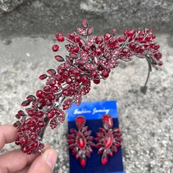 Michaelle Bordo Gelin Kına Tacı Özel Gün Aksesuar Kadın Taç Ve İnce Mekik Küpe Takımı-MICHAELLE-23 Michaelle Bordo Gelin Kına Tacı Özel Gün Aksesuar Kadın Taç Ve İnce Mekik Küpe Takımı-MICHAELLE-23