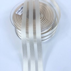 Krem Üç Çizgi Saten Süsleme Kurdelesi-MKUR-1001 Krem Üç Çizgi Saten Süsleme Kurdelesi-MKUR-1001