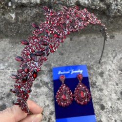 Clara Bordo Gelin Kına Tacı Özel Gün Aksesuar Kadın Taç Ve Damla Mekik Küpe Takımı-NEWTAC-18 Clara Bordo Gelin Kına Tacı Özel Gün Aksesuar Kadın Taç Ve Damla Mekik Küpe Takımı-NEWTAC-18