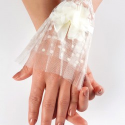 Kırık Beyaz Lazer Çiçekli Bileklik Gelin Akseusarı-NKH-1073