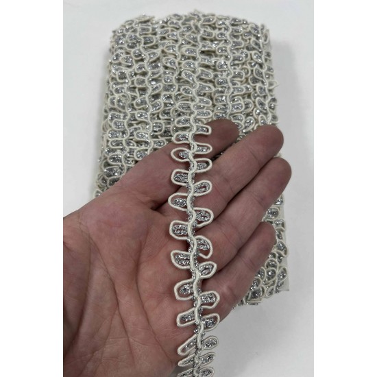 Krem G&uuml;m&uuml;ş Raviona Dekoratif Kenar S&uuml;s&uuml; Şerit &ndash; El İşi S&uuml;sleme Şeridi 1 Metre-RAVIONA-100