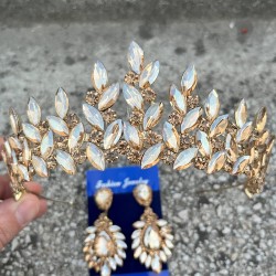 Regina Gold Gelin Kına Tacı Özel Gün Aksesuar Kadın Taç Ve Geniş Mekik Küpe Takımı-REGINA-24 Regina Gold Gelin Kına Tacı Özel Gün Aksesuar Kadın Taç Ve Geniş Mekik Küpe Takımı-REGINA-24