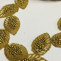 Gold Renk Yaprak Desenli Ütüyle Yapışan Şerit Taşlı Aplik-SA-1088