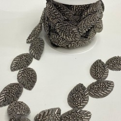 Antrasit Gri Yaprak Desenli Ütüyle Yapışan Şerit Taşlı Aplik-SA-1089