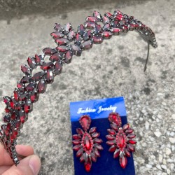 Silvana Bordo Gelin Kına Tacı Özel Gün Aksesuar Kadın Taç Ve İnce Mekik Küpe Takımı-SILVANA-33 Silvana Bordo Gelin Kına Tacı Özel Gün Aksesuar Kadın Taç Ve İnce Mekik Küpe Takımı-SILVANA-33