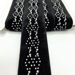 Siyah Baklava Desenli Taşlı Kadife Şerit-SP-1222 Siyah Baklava Desenli Taşlı Kadife Şerit-SP-1222