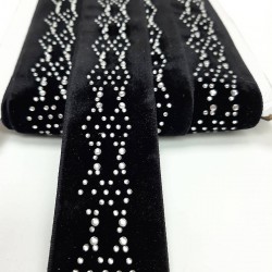 Siyah Baklava Desenli Taşlı Kadife Şerit-SP-1222 Siyah Baklava Desenli Taşlı Kadife Şerit-SP-1222