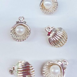 Metal Midye Kabuğu Desenli Kolye Ucu Gümüş 1 Adet-TAP-1245 Metal Midye Kabuğu Desenli Kolye Ucu Gümüş 1 Adet-TAP-1245