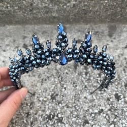 Thalia Model Lacivert Taç – Gelin Kına Düğün Abiye İçin Taşlı Gösterişli Saç Tacı-THALIA-11 Thalia Model Lacivert Taç – Gelin Kına Düğün Abiye İçin Taşlı Gösterişli Saç Tacı-THALIA-11