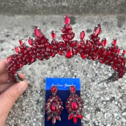 Thalia Taç Üç Mekik Küpe Seti Bordo – Gelin Kına Düğün İçin Taşlı Işıltılı Abiye Aksesuar-THALIA-14 Thalia Taç Üç Mekik Küpe Seti Bordo – Gelin Kına Düğün İçin Taşlı Işıltılı Abiye Aksesuar-THALIA-14