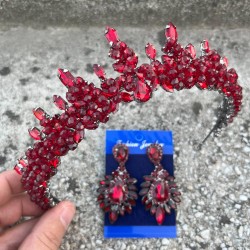 Thalia Taç Geniş Mekik Küpe Seti Bordo – Gelin Kına Düğün İçin Taşlı Işıltılı Abiye Aksesuar-THALIA-15 Thalia Taç Geniş Mekik Küpe Seti Bordo – Gelin Kına Düğün İçin Taşlı Işıltılı Abiye Aksesuar-THALIA-15