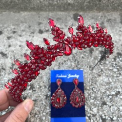 Thalia Taç Damla Mekik Küpe Seti Bordo – Gelin Kına Düğün İçin Taşlı Işıltılı Abiye Aksesuar-THALIA-16 Thalia Taç Damla Mekik Küpe Seti Bordo – Gelin Kına Düğün İçin Taşlı Işıltılı Abiye Aksesuar-THALIA-16