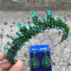 Thalia Taç Damla Mekik Küpe Seti Yeşil – Gelin Kına Düğün İçin Taşlı Işıltılı Abiye Aksesuar-THALIA-18 Thalia Taç Damla Mekik Küpe Seti Yeşil – Gelin Kına Düğün İçin Taşlı Işıltılı Abiye Aksesuar-THALIA-18