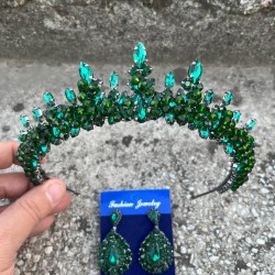 Thalia Taç Damla Mekik Küpe Seti Yeşil – Gelin Kına Düğün İçin Taşlı Işıltılı Abiye Aksesuar-THALIA-18 Thalia Taç Damla Mekik Küpe Seti Yeşil – Gelin Kına Düğün İçin Taşlı Işıltılı Abiye Aksesuar-THALIA-18