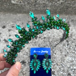 Thalia Taç İnce Mekik Küpe Seti Yeşil – Gelin Kına Düğün İçin Taşlı Işıltılı Abiye Aksesuar-THALIA-19 Thalia Taç İnce Mekik Küpe Seti Yeşil – Gelin Kına Düğün İçin Taşlı Işıltılı Abiye Aksesuar-THALIA-19