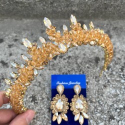 Thalia Taç Üç Mekik Küpe Seti Gold – Gelin Kına Düğün İçin Taşlı Işıltılı Abiye Aksesuar-THALIA-22 Thalia Taç Üç Mekik Küpe Seti Gold – Gelin Kına Düğün İçin Taşlı Işıltılı Abiye Aksesuar-THALIA-22