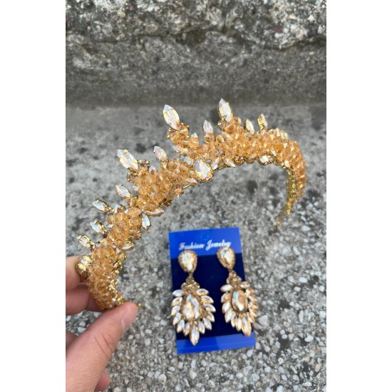 Thalia Taç Geniş Mekik Küpe Seti Gold – Gelin Kına Düğün İçin Taşlı Işıltılı Abiye Aksesuar-THALIA-23 Thalia Taç Geniş Mekik Küpe Seti Gold – Gelin Kına Düğün İçin Taşlı Işıltılı Abiye Aksesuar-THALIA-23
