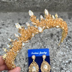 Thalia Taç Damla Mekik Küpe Seti Gold – Gelin Kına Düğün İçin Taşlı Işıltılı Abiye Aksesuar-THALIA-24 Thalia Taç Damla Mekik Küpe Seti Gold – Gelin Kına Düğün İçin Taşlı Işıltılı Abiye Aksesuar-THALIA-24