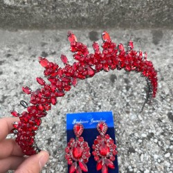 Thalia Taç Üç Mekik Küpe Seti Kırmızı – Gelin Kına Düğün İçin Taşlı Işıltılı Abiye Aksesuar-THALIA-25 Thalia Taç Üç Mekik Küpe Seti Kırmızı – Gelin Kına Düğün İçin Taşlı Işıltılı Abiye Aksesuar-THALIA-25