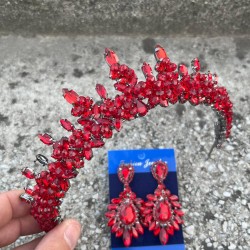 Thalia Taç Geniş Mekik Küpe Seti Kırmızı – Gelin Kına Düğün İçin Taşlı Işıltılı Abiye Aksesuar-THALIA-26 Thalia Taç Geniş Mekik Küpe Seti Kırmızı – Gelin Kına Düğün İçin Taşlı Işıltılı Abiye Aksesuar-THALIA-26