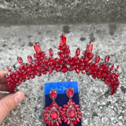 Thalia Taç Geniş Mekik Küpe Seti Kırmızı – Gelin Kına Düğün İçin Taşlı Işıltılı Abiye Aksesuar-THALIA-26 Thalia Taç Geniş Mekik Küpe Seti Kırmızı – Gelin Kına Düğün İçin Taşlı Işıltılı Abiye Aksesuar-THALIA-26