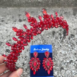 Thalia Taç İnce Mekik Küpe Seti Kırmızı – Gelin Kına Düğün İçin Taşlı Işıltılı Abiye Aksesuar-THALIA-28 Thalia Taç İnce Mekik Küpe Seti Kırmızı – Gelin Kına Düğün İçin Taşlı Işıltılı Abiye Aksesuar-THALIA-28