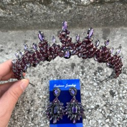 Thalia Taç Geniş Mekik Küpe Seti Mor – Gelin Kına Düğün İçin Taşlı Işıltılı Abiye Aksesuar-THALIA-29 Thalia Taç Geniş Mekik Küpe Seti Mor – Gelin Kına Düğün İçin Taşlı Işıltılı Abiye Aksesuar-THALIA-29